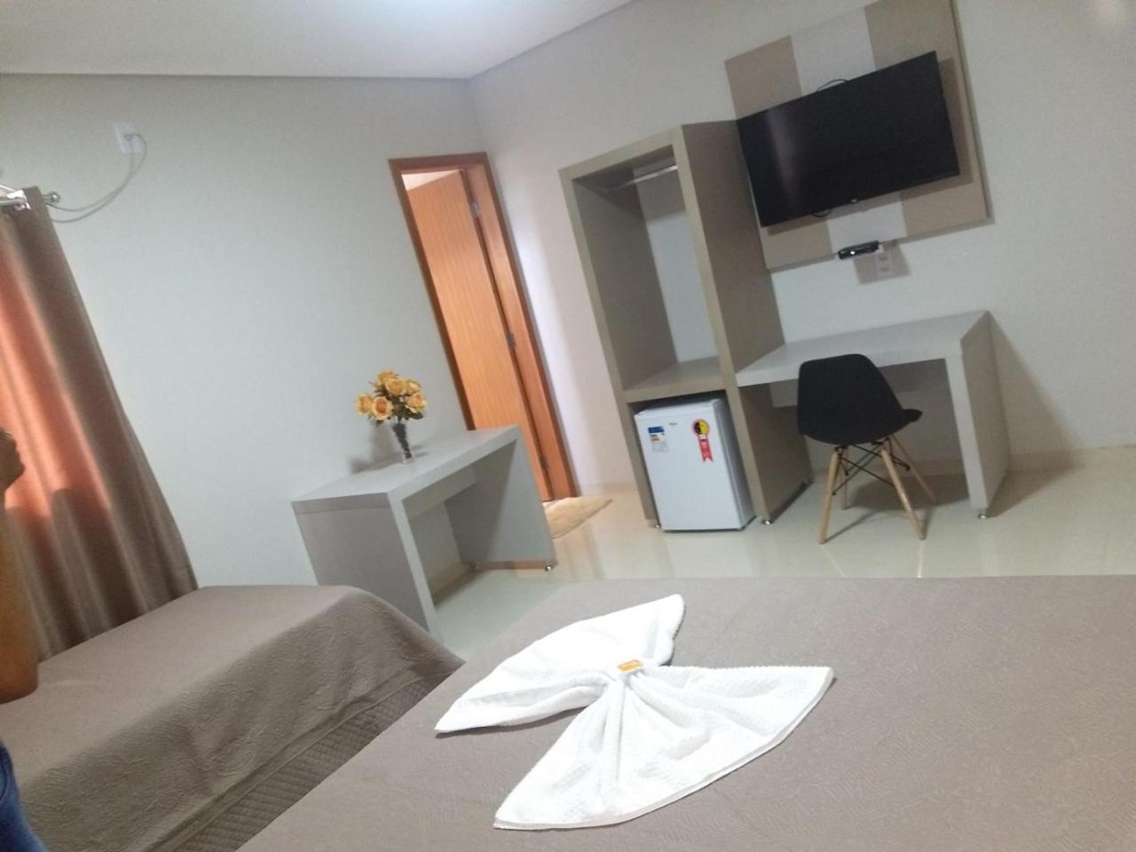 Hotel Ideal Аргуаіна Екстер'єр фото